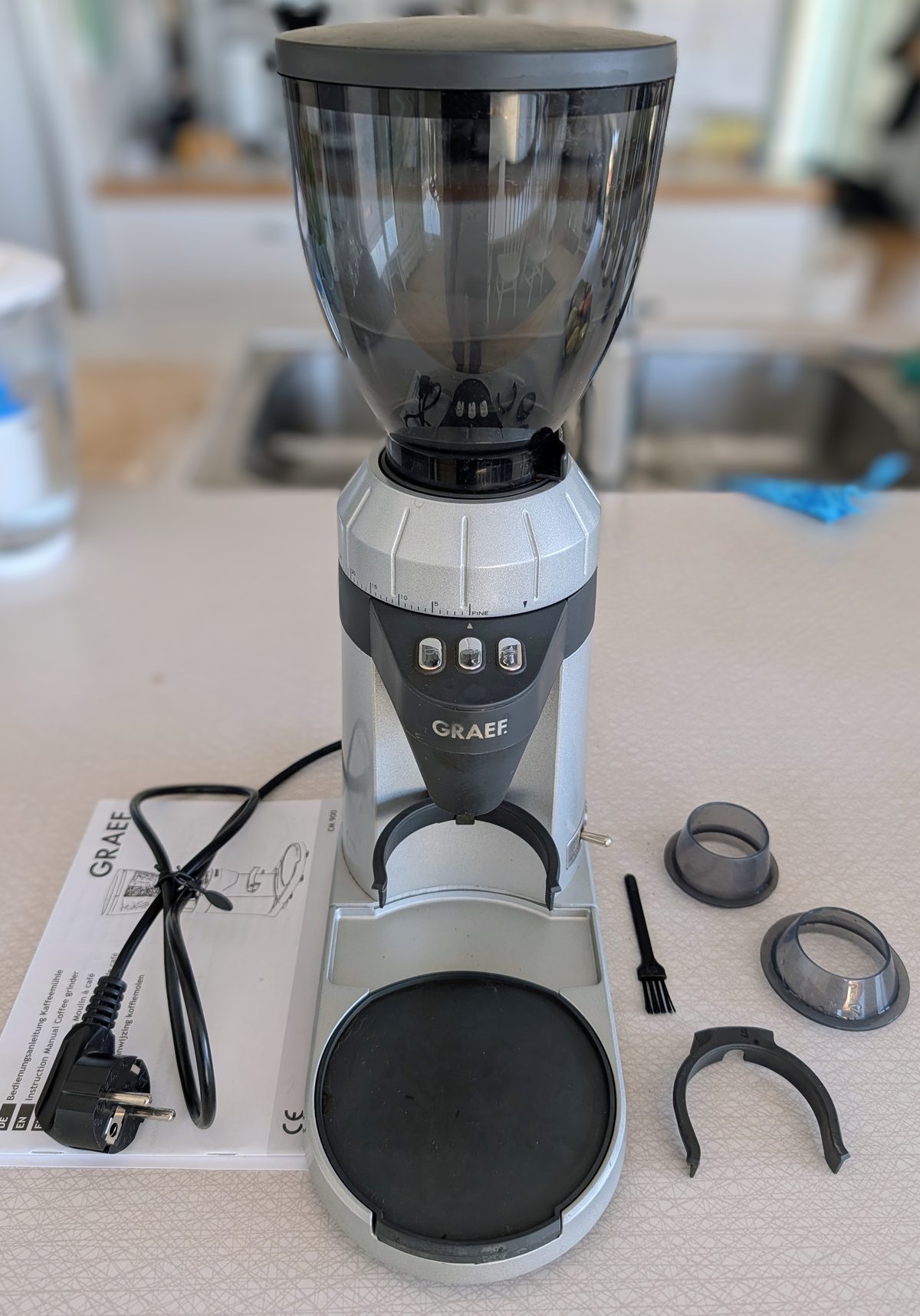 Graef CM900EU Silver espresso grinder on a kitchen counter